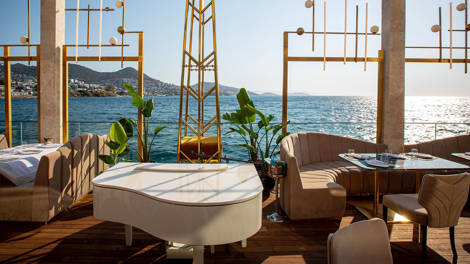 Birds Bodrum - Restaurant in Yalıkavak, Bodrum