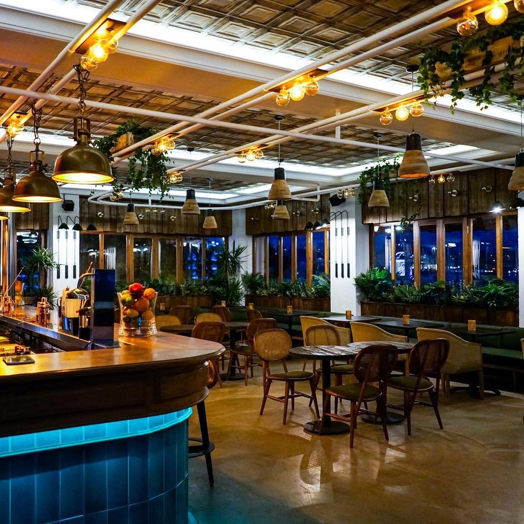 Flint Cocktail Bar & Kitchen - Bar in Kadıköy, Istanbul